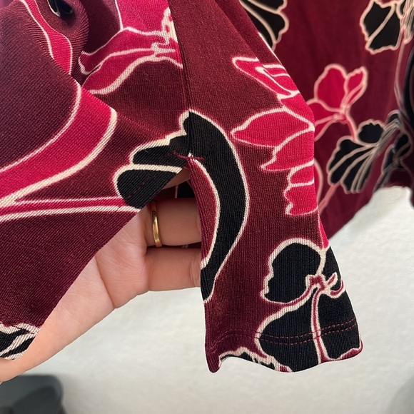 Plus Size Chico’s Print Keyhole Top size 4 - Picture 8 of 12